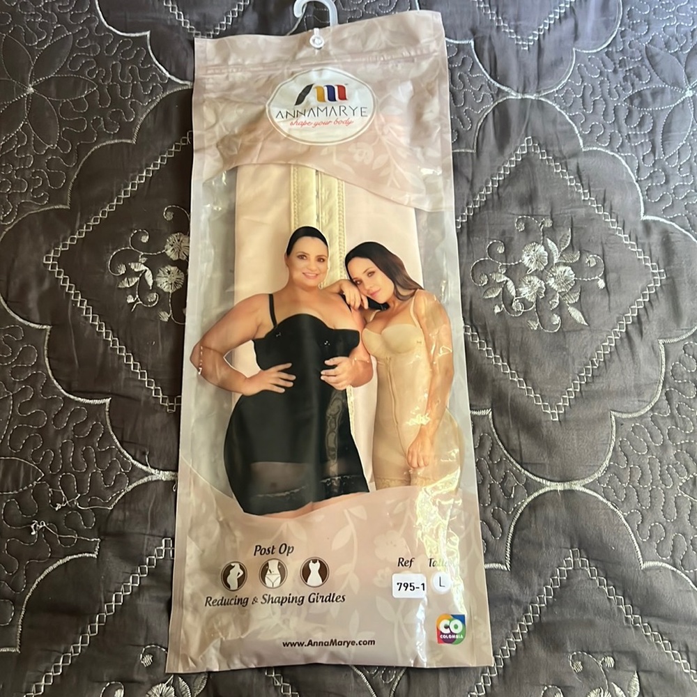 Annamarie LIPOSUCTION FULL BODY GARMENT W/REMOVABLE STRAPS